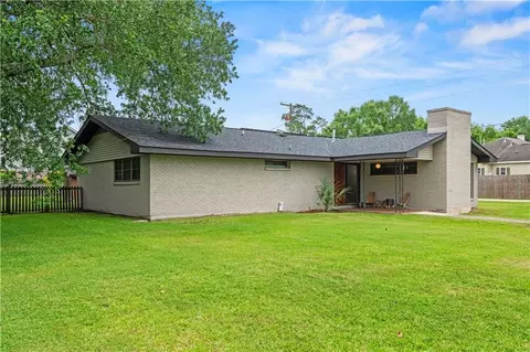 Exterior - 1556 Tenth St, Slidell, LA 70458 photo 2 of 3