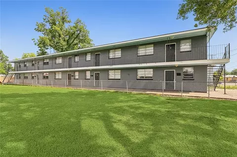 1207 St Charles St, Thibodaux, LA 70301