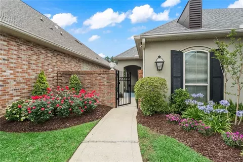 Exterior - 263 S Orchard Ln, Covington, LA 70433 photo 2 of 5