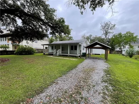 314 W Beach Pkwy, Mandeville, LA 70448