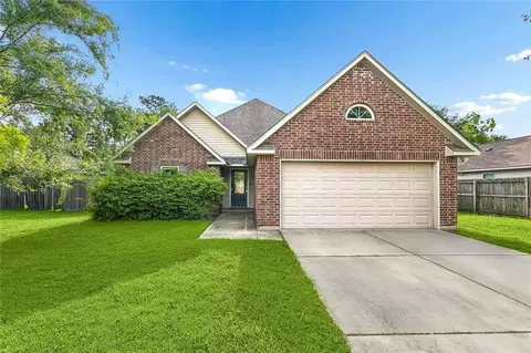 41853 Snowball Cir, Ponchatoula, LA 70454
