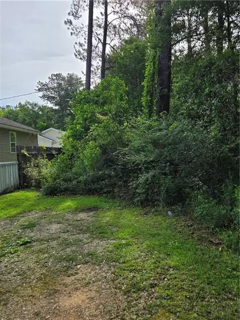 Dahlia Street, Covington, LA 70435