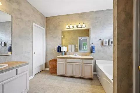 Bath - 70015 7th St, Covington, LA 70433 photo 1 of 3