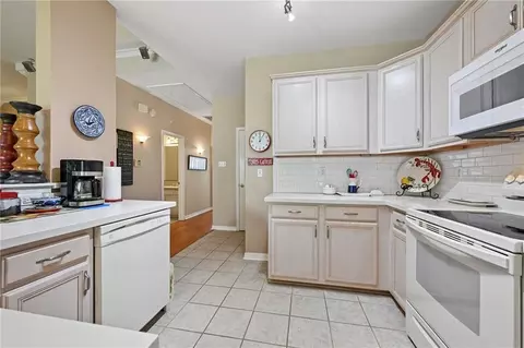 Kitchen - 70015 7th St, Covington, LA 70433 photo 2 of 2