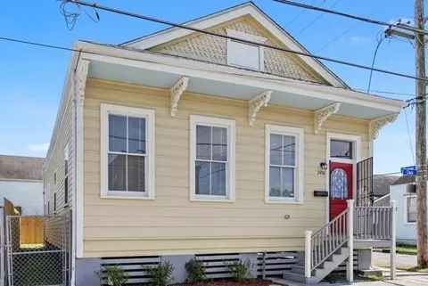 2430 Clara St, New Orleans, LA 70113