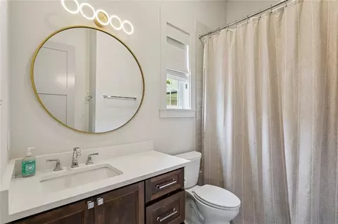 Bath - 141 Bay Tree Manor Dr, Covington, LA 70433 photo 4 of 6