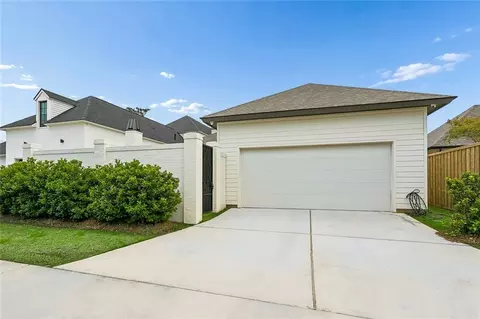 Exterior - 141 Bay Tree Manor Dr, Covington, LA 70433 photo 6 of 6