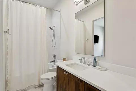 Bath - 141 Bay Tree Manor Dr, Covington, LA 70433 photo 5 of 6