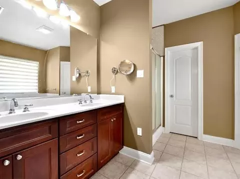 Bath - 2400 Cours Carson St, Mandeville, LA 70448 photo 3 of 4
