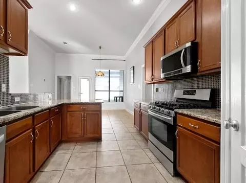 Kitchen - 2400 Cours Carson St, Mandeville, LA 70448 photo 1 of 5