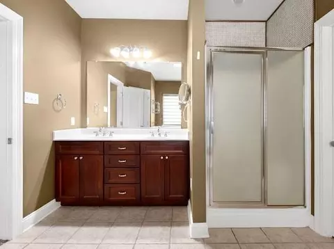 Bath - 2400 Cours Carson St, Mandeville, LA 70448 photo 4 of 4