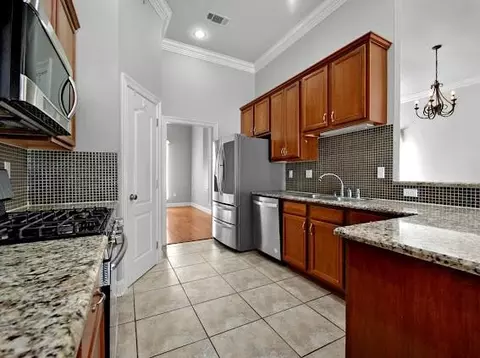 Kitchen - 2400 Cours Carson St, Mandeville, LA 70448 photo 2 of 5