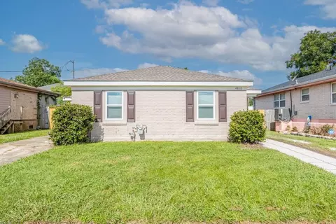 4818 Stemway Dr, New Orleans, LA 70126