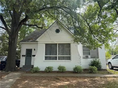 213 Texas St, Natchitoches, LA 71457