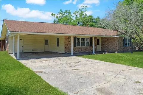 3885 Berkley St, Slidell, LA 70458