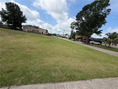 2209 26th St, Kenner, LA 70062