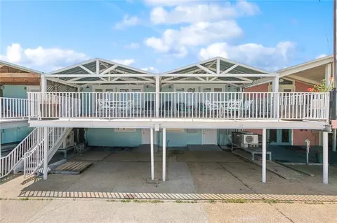 7930 Breakwater Dr #52&53, New Orleans, LA 70124
