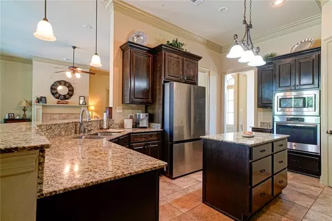 Kitchen - 443 Clayton Ct, Slidell, LA 70461 photo 3 of 4