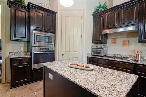 Kitchen - 443 Clayton Ct, Slidell, LA 70461 photo 4 of 4