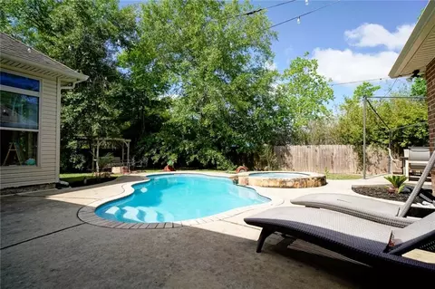 Exterior - 443 Clayton Ct, Slidell, LA 70461 photo 5 of 11