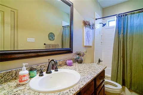 Bath - 443 Clayton Ct, Slidell, LA 70461 photo 4 of 4