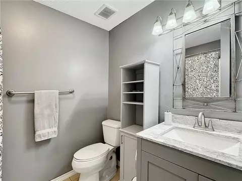 Bath - 2501 Jay St, Slidell, LA 70460 photo 2 of 2