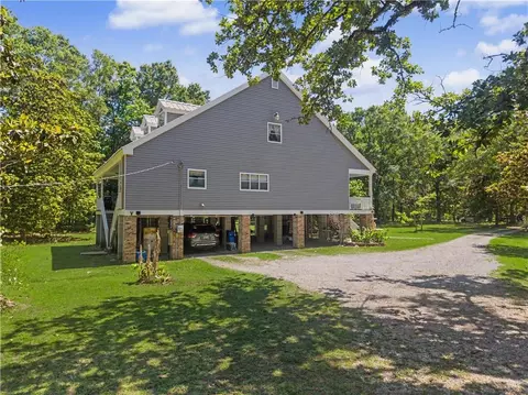 Exterior - 13221 Boyd Rd, Covington, LA 70435 photo 8 of 16