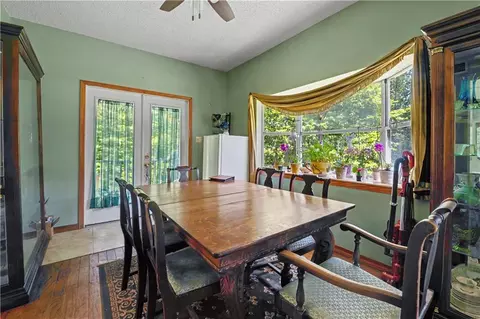 Dining - 13221 Boyd Rd, Covington, LA 70435 photo 2 of 4