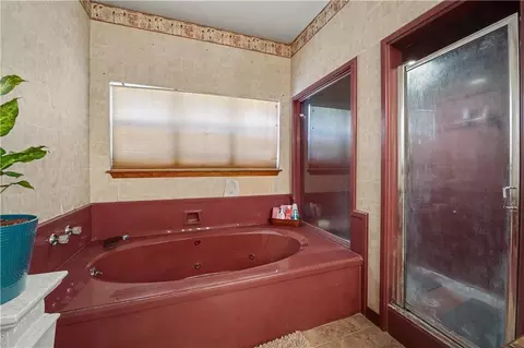 Bath - 13221 Boyd Rd, Covington, LA 70435 photo 1 of 1