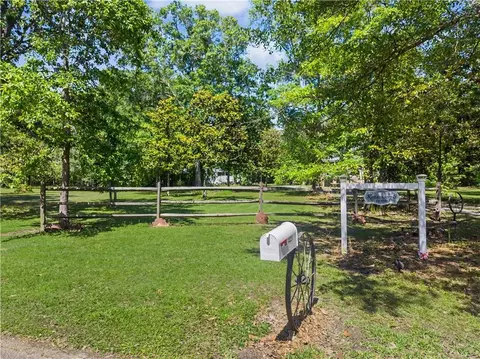 Exterior - 13221 Boyd Rd, Covington, LA 70435 photo 4 of 16