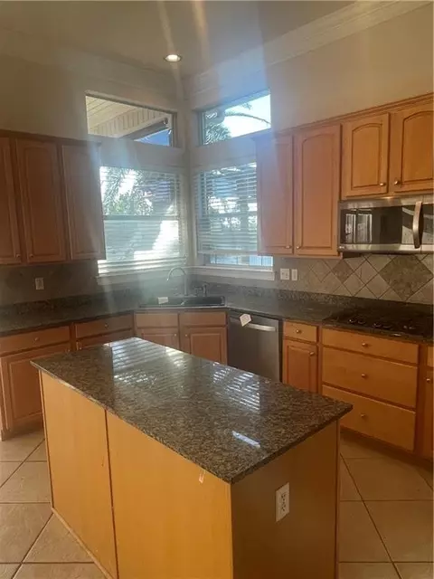 Kitchen - 217 Masters Point Ct, Slidell, LA 70458 photo 2 of 3