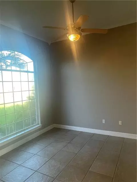 Living - 217 Masters Point Ct, Slidell, LA 70458 photo 3 of 4