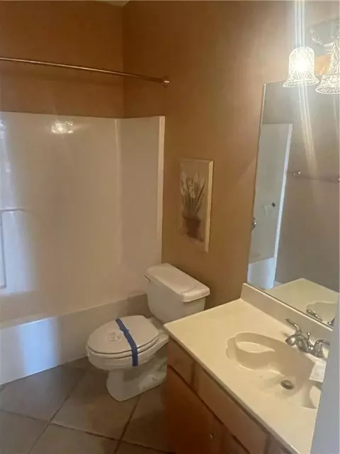 Bath - 217 Masters Point Ct, Slidell, LA 70458 photo 2 of 3