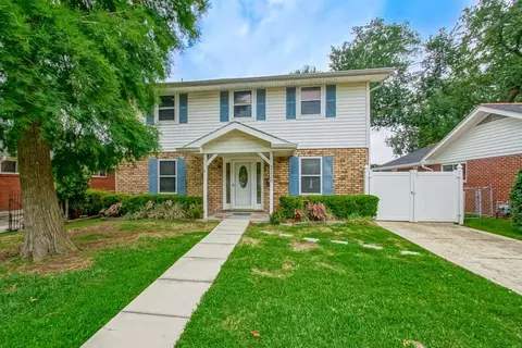 3220 Metairie Ct, Metairie, LA 70002
