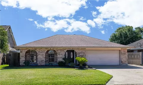 1505 Mimosa St, Marrero, LA 70072
