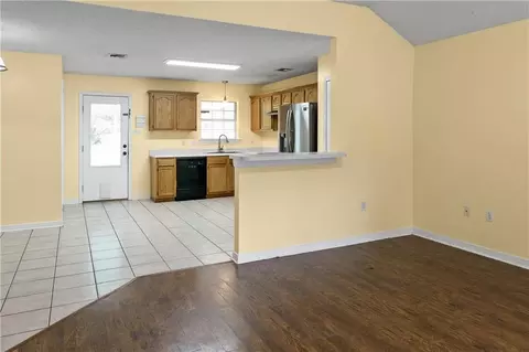 Living - 2510 Crane St, Slidell, LA 70460 photo 1 of 3