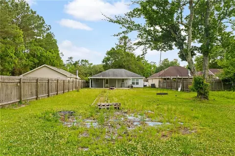 Exterior - 2510 Crane St, Slidell, LA 70460 photo 5 of 8