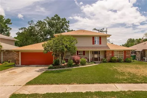 2180 Oak Tree Dr, Laplace, LA 70068