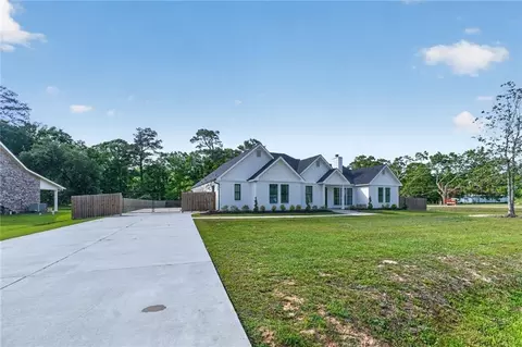 38113 Julia Dr, Pearl River, LA 70452