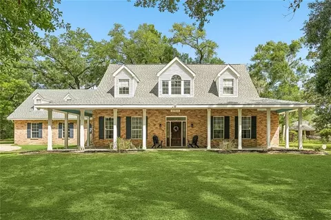 60010 Oaklawn Ave, Lacombe, LA 70445
