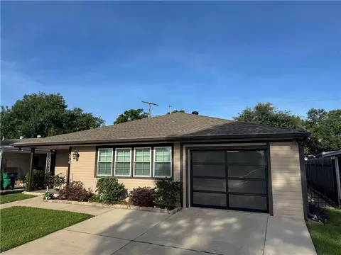 576 Smith Dr, Metairie, LA 70005