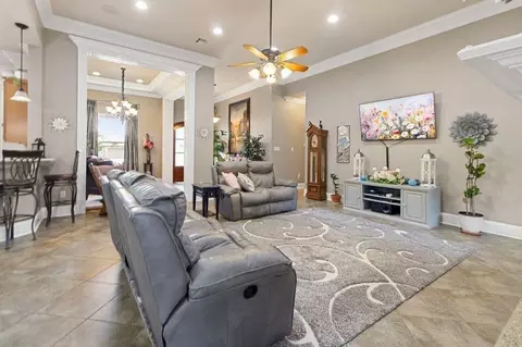 Living - 313 Lac Cypriere Dr, Luling, LA 70070 photo 2 of 4