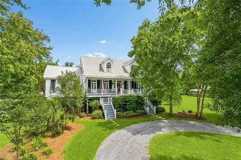 141 Wilkinson St, Mandeville, LA 70448