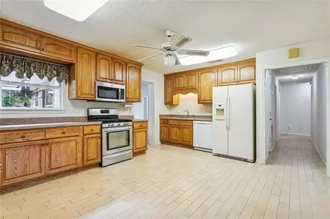 Kitchen - 1848 9th St, Slidell, LA 70458 photo 2 of 2