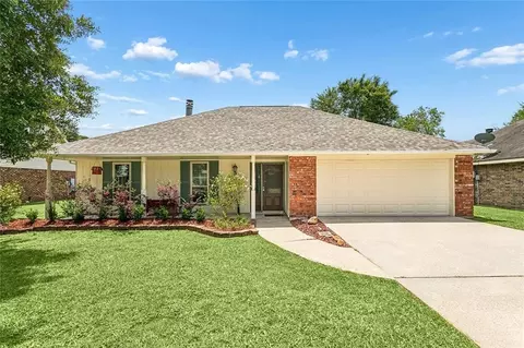 305 Lake Village Blvd, Slidell, LA 70461