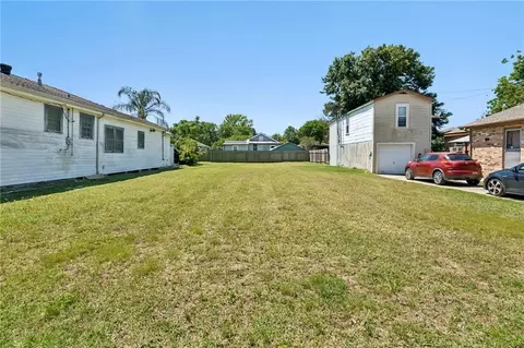 3620 Bauvais St, Metairie, LA 70001
