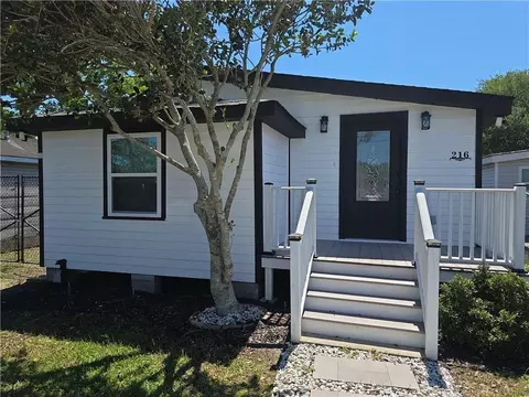216 8th St, Bridge City, LA 70094