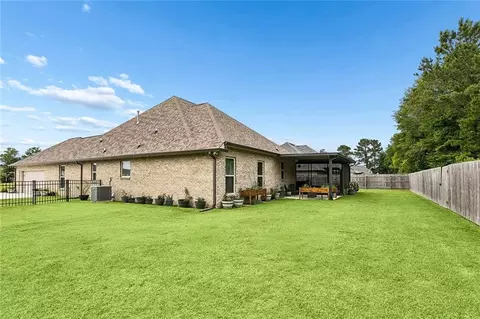 Exterior - 213 Saw Grass Loop, Covington, LA 70435 photo 4 of 8