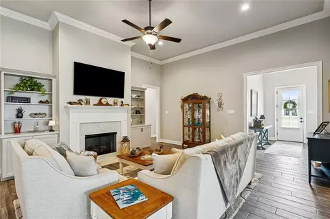 Living - 213 Saw Grass Loop, Covington, LA 70435 photo 1 of 2