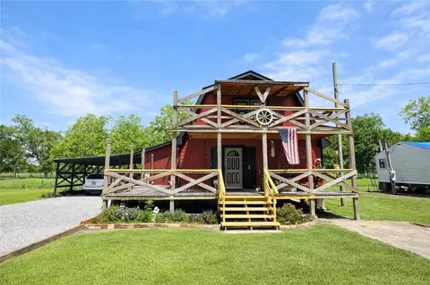 192 Pelas Hyman Ln, Buras, LA 70041